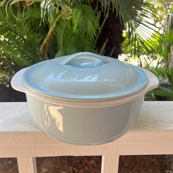 Vintage Corning Ware Dutch Oven Stoneware